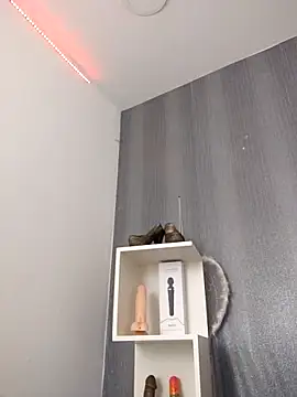 Amira Milker online show from October 24, 1:40 pm