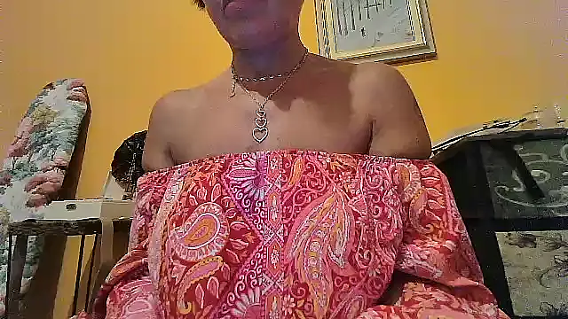 -Mia-   online show from September 16, 4:48 pm