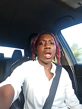 oliviaprettypussy online show from April 1, 12:17 pm