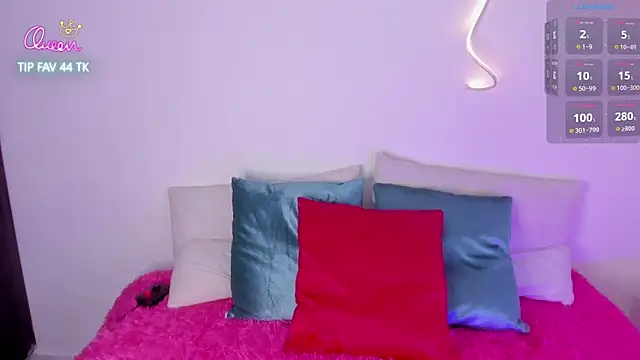 cloe 25 online show from February 25, 11:25 pm