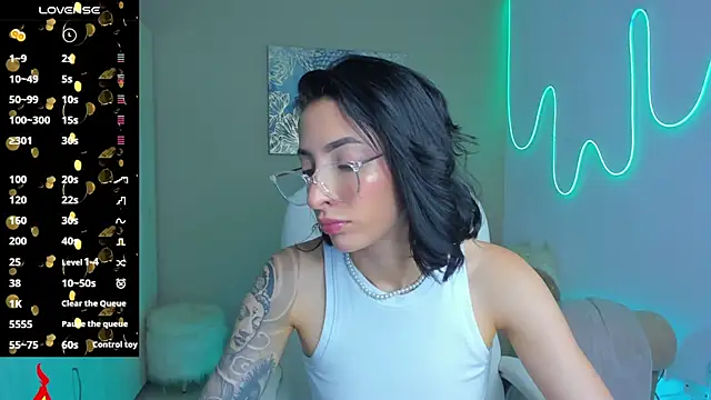 barbie scoth  online show from October 3, 10:04 pm