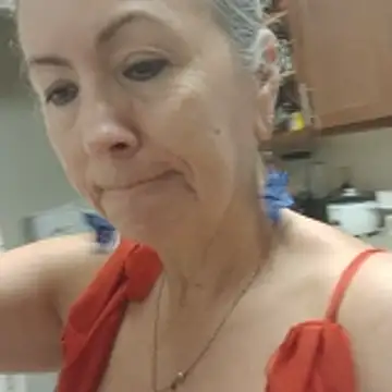 EvaRobinson online show from March 20, 4:56 pm