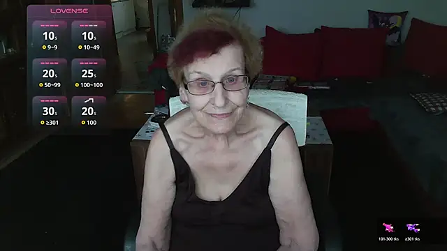 HeisseomaOriginal online show from February 10, 8:17 am