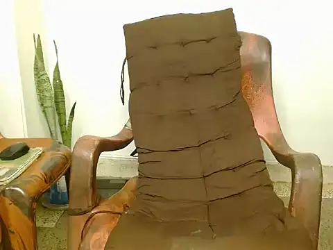 MALLU TS online show from April 16, 8:08 pm