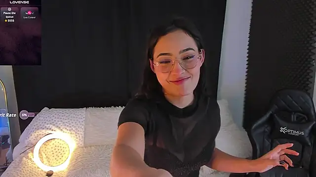 Snapshot of rosario215B chatting on October 2, 10:48 pm rosario215B online show from October 2, 10:48 pm