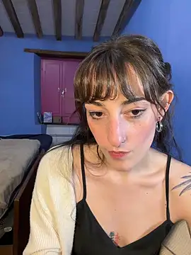 unasolamia online show from June 5, 11:33 pm