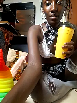 lynnkatrina online show from November 10, 8:04 pm