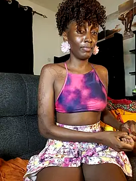 lynnkatrina online show from April 5, 10:53 pm