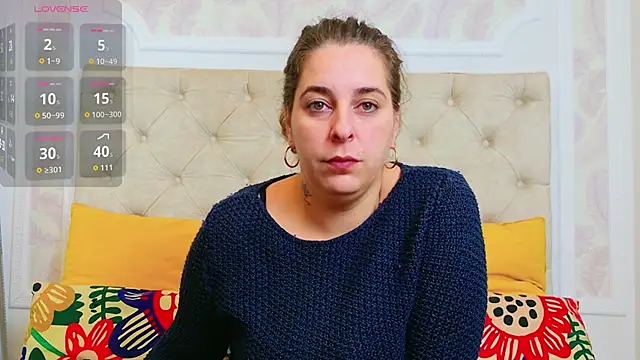 KarinaNoir online show from October 23, 4:18 am