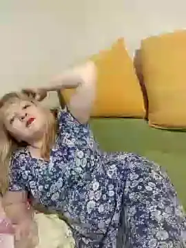 stefanyharper16 online show from September 17, 10:19 pm