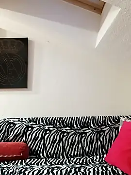 laura dirtyhot online show from October 30, 5:25 pm