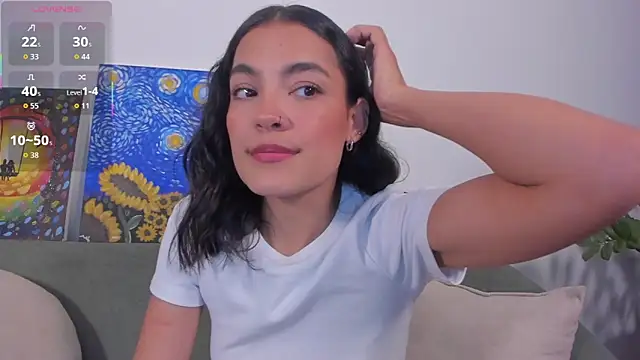 TIFFANYRUSSO online show from April 13, 6:03 am