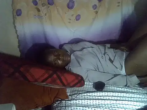 cute-shamza online show from April 18, 7:58 pm