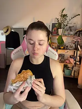 sweetest pie online show from April 15, 8:31 pm