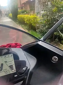 aisha latina online show from April 11, 11:58 am