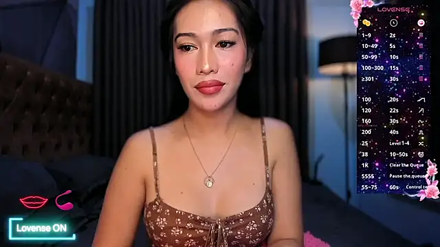 Jasmine Elcock online show from February 7, 7:40 pm