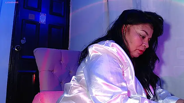 Snapshot of karlablue_ chatting on October 1, 12:48 am karlablue  online show from October 1, 12:48 am