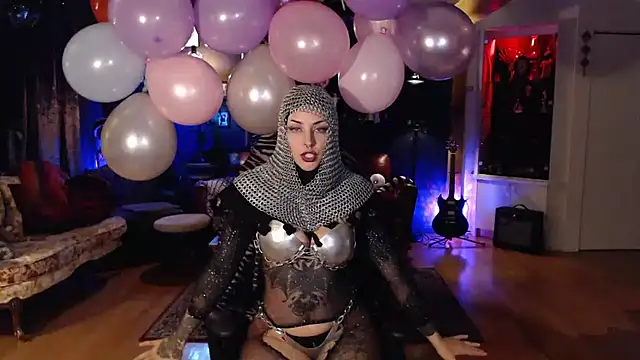 Snapshot of gothstripper chatting on November 2, 12:47 am gothstripper online show from November 2, 12:47 am