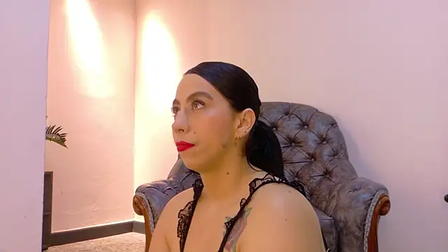 Snapshot of niky_smit chatting on October 7, 10:41 am niky smit online show from October 7, 10:41 am