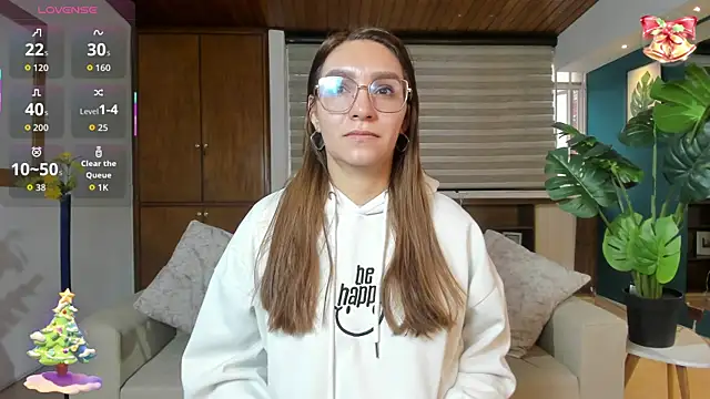 miataylorr1 online show from December 15, 11:59 am