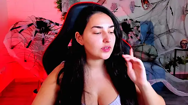 CeceliaJohnson online show from October 22, 8:30 am