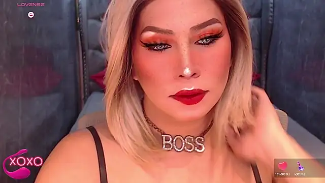 Snapshot of FUCKDOLL_Giamoore chatting on October 2, 8:47 pm FUCKDOLL Giamoore online show from October 2, 8:47 pm