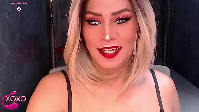 Snapshot of FUCKDOLL_Giamoore chatting on October 1, 8:36 pm FUCKDOLL Giamoore online show from October 1, 8:36 pm