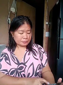 Lovelywoman43 online show from February 21, 11:16 pm