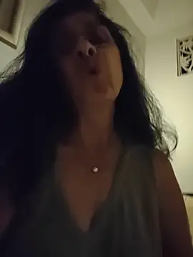 Susannemilf online show from February 11, 2:40 pm