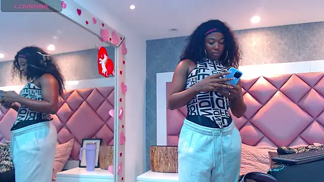 DanielaDuff online show from November 14, 7:36 pm