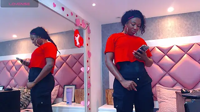 DanielaDuff online show from November 7, 8:03 pm