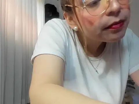 lorenitabella online show from October 17, 7:39 pm