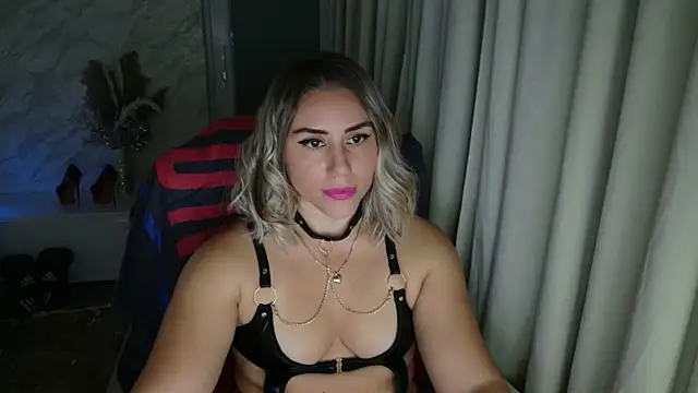 Snapshot of Annyfit4you chatting on October 6, 7:18 pm Annyfit4you online show from October 6, 7:18 pm
