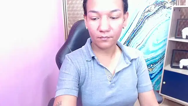 Amy Ronan online show from November 11, 4:48 pm