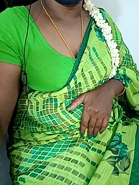 Snapshot of Tamil-hotwife chatting on October 9, 5:22 am Tamil-hotwife online show from October 9, 5:22 am