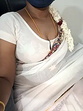 Snapshot of Tamil-hotwife chatting on October 4, 4:55 pm Tamil-hotwife online show from October 4, 4:55 pm