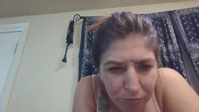 bootiebby online show from December 5, 9:32 am