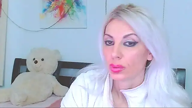 HoneyLara online show from February 22, 10:54 pm