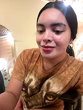 TS-SimplyTheBest online show from October 19, 10:39 am