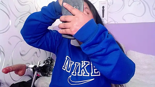 EmilyQueen3x online show from November 6, 2:34 pm