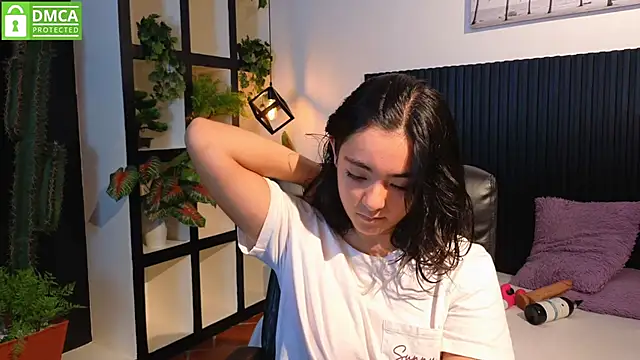 Ivy Gail online show from November 18, 5:30 am