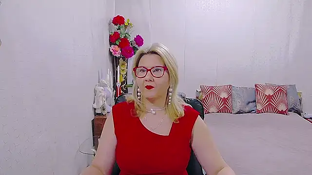 LucilleFenlys online show from January 17, 1:24 am