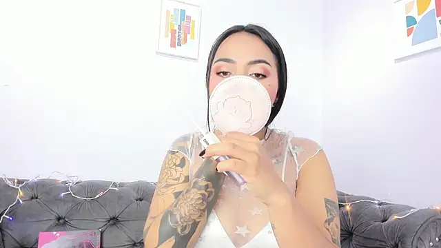 miss soffi  online show from December 2, 12:40 pm