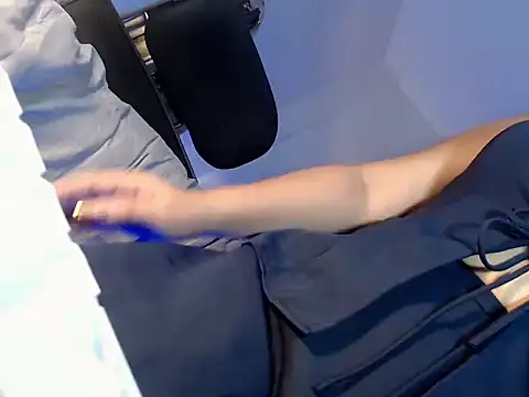 Chubbytransgirl21 online show from February 10, 8:17 am