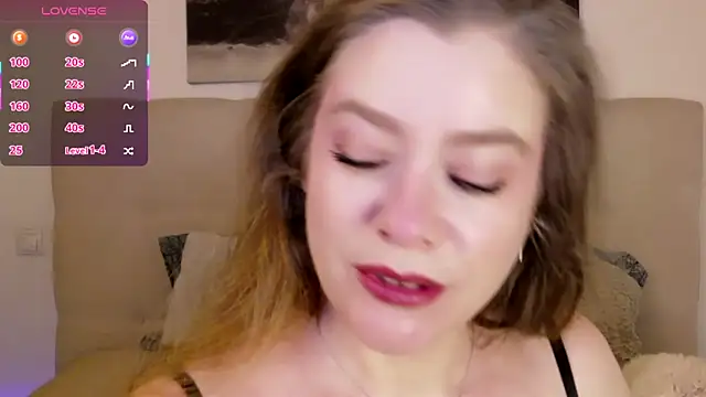 PetersEmily online show from May 29, 10:41 pm
