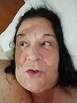 Yaya Mineira online show from May 8, 2:37 am