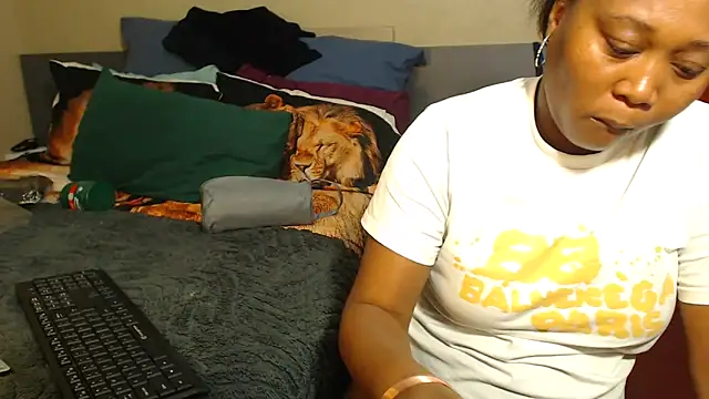 EbonySeductressx online show from November 29, 9:41 pm