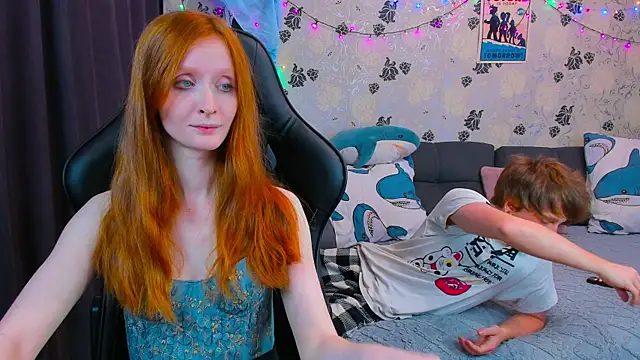 Snapshot of lakmsrrrmrrr chatting on December 2, 8:48 am lakmsrrrmrrr online show from December 2, 8:48 am