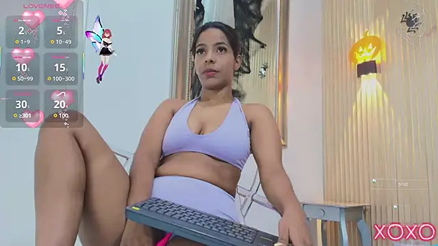 Snapshot of _Valeria_Brown chatting on October 8, 9:19 pm  Valeria Brown online show from October 8, 9:19 pm