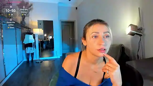 ZoeGrant online show from November 23, 7:37 pm